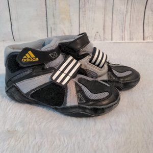 Adidas APE 779001 Wrestling Shoes black youth sz13